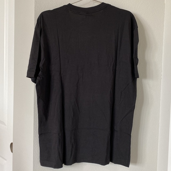 H&M T-Shirt - Picture 2 of 5